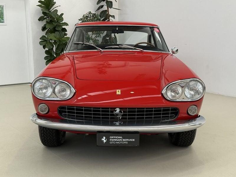 Ferrari 330 GT 2+2 restauro da concorso