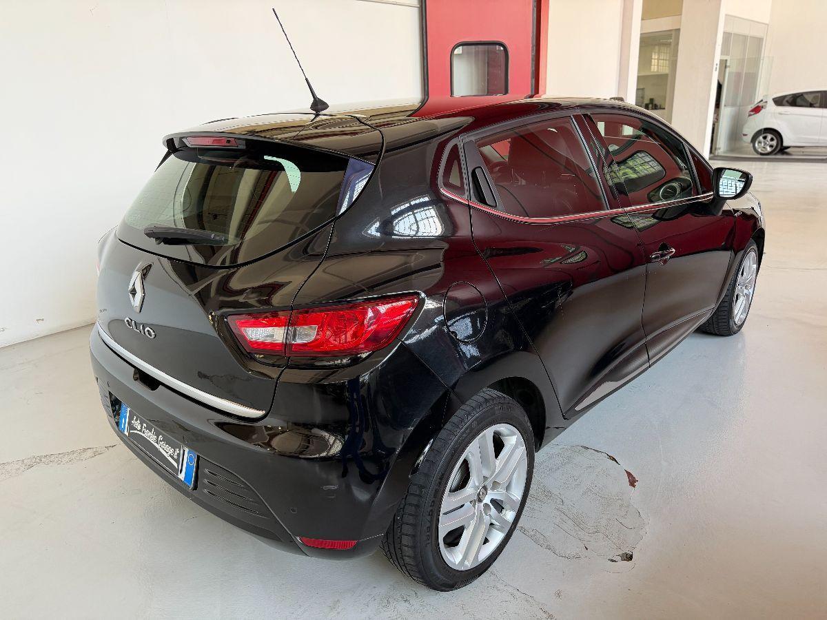 RENAULT - Clio - TCe 12V 75 CV 5 porte Duel