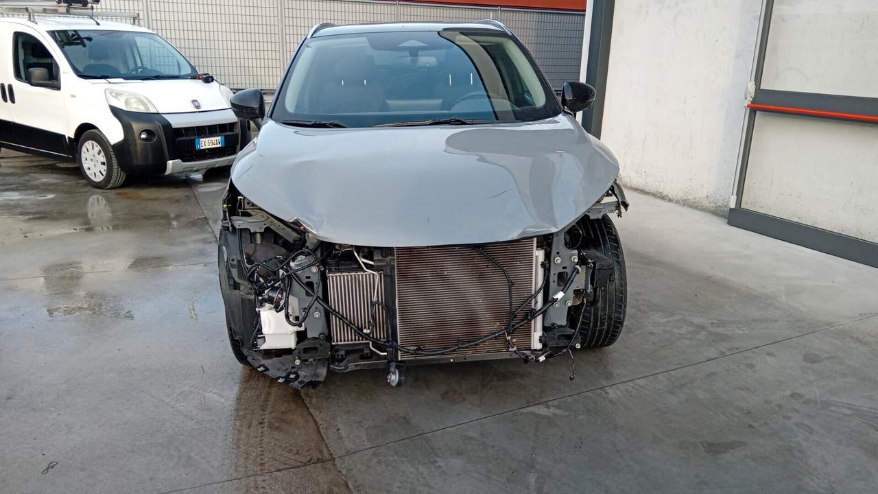 Nissan Qashqai MHEV 140 CV Tekna SINISTRATO
