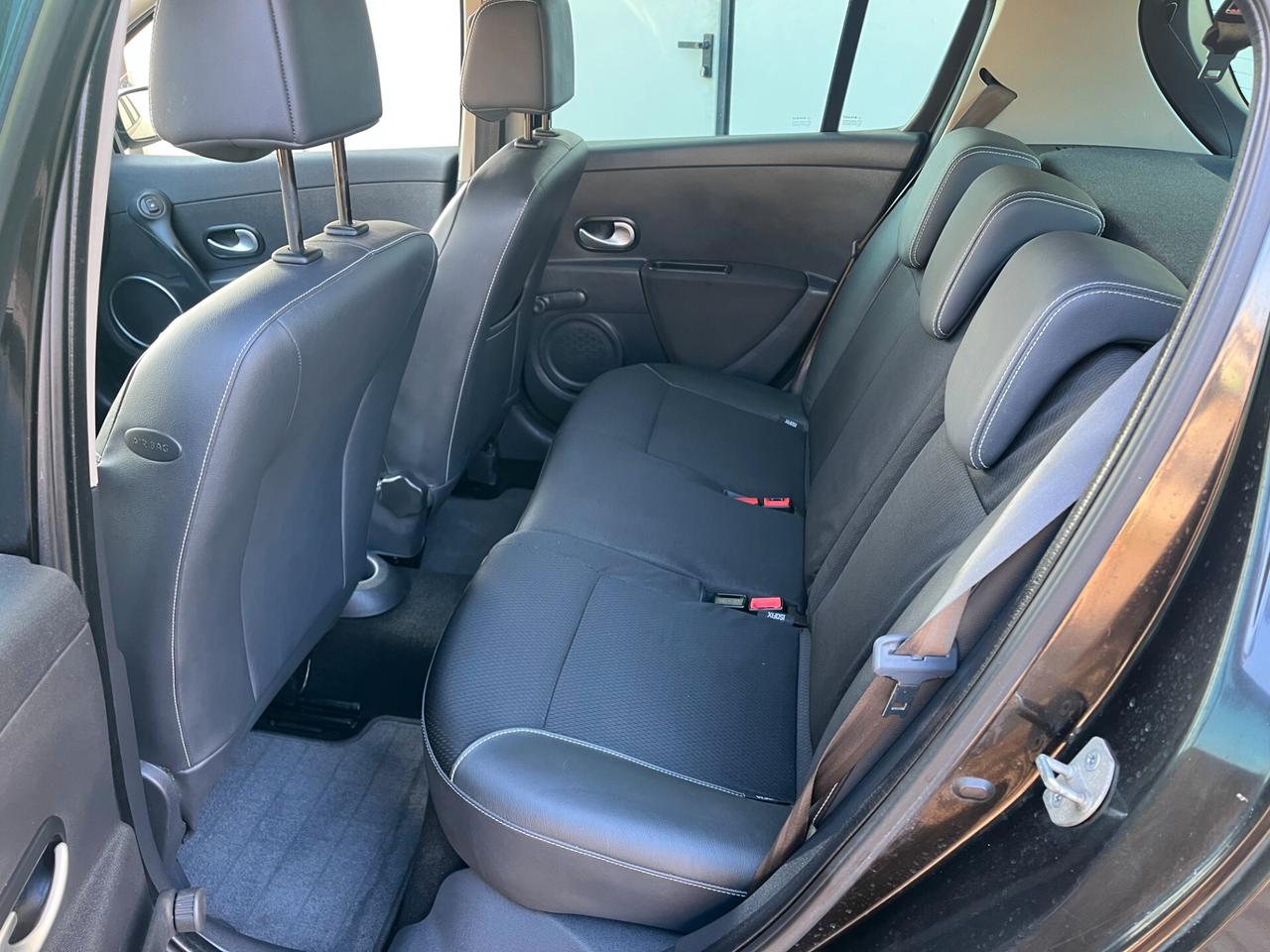 Renault Clio 1.2 16V 5 porte Le Iene