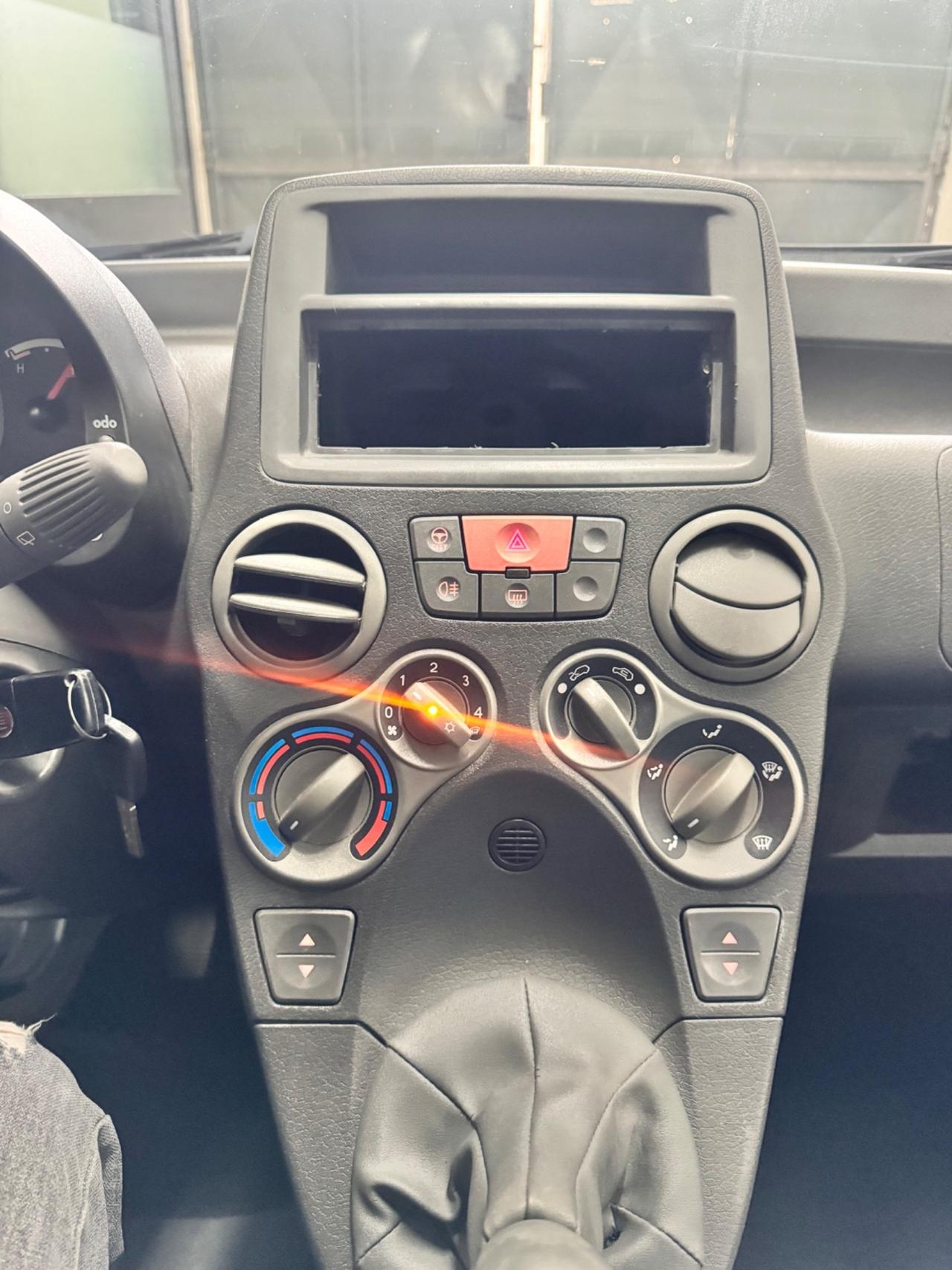 Fiat Panda 1.2 69 Cv Dynamic 75.000 KM - 2011