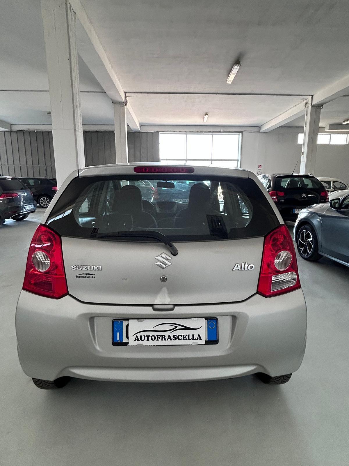 Suzuki Alto 1.0 L