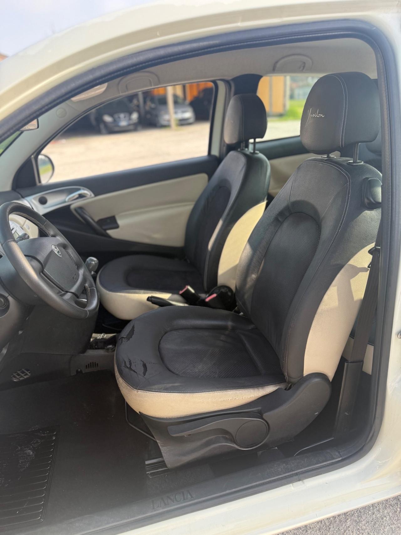 Lancia Ypsilon Ecochic 1.4 benzina GPL Neopatentati