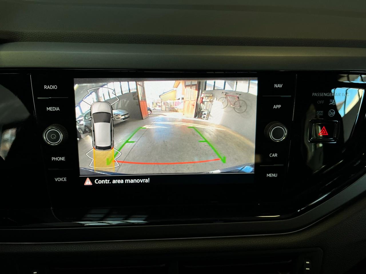 Volkswagen Polo 1.0cc TSI 110cv DSG "R-LINE" SOLO 8.250KM