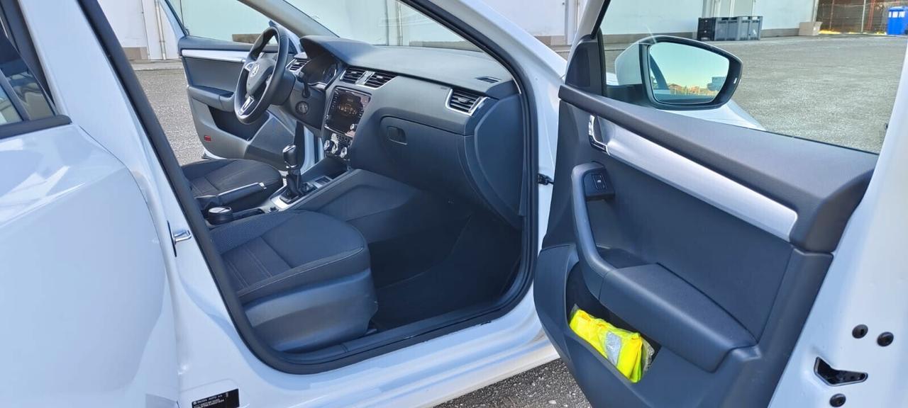 SKODA OCTAVIA 1.0 BENZINA,ANNO 2017