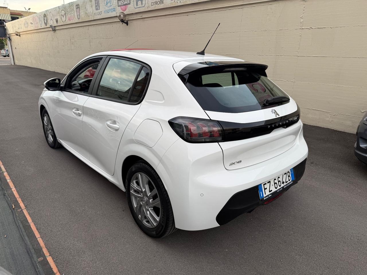 Peugeot 208 1.2benzina - 2020