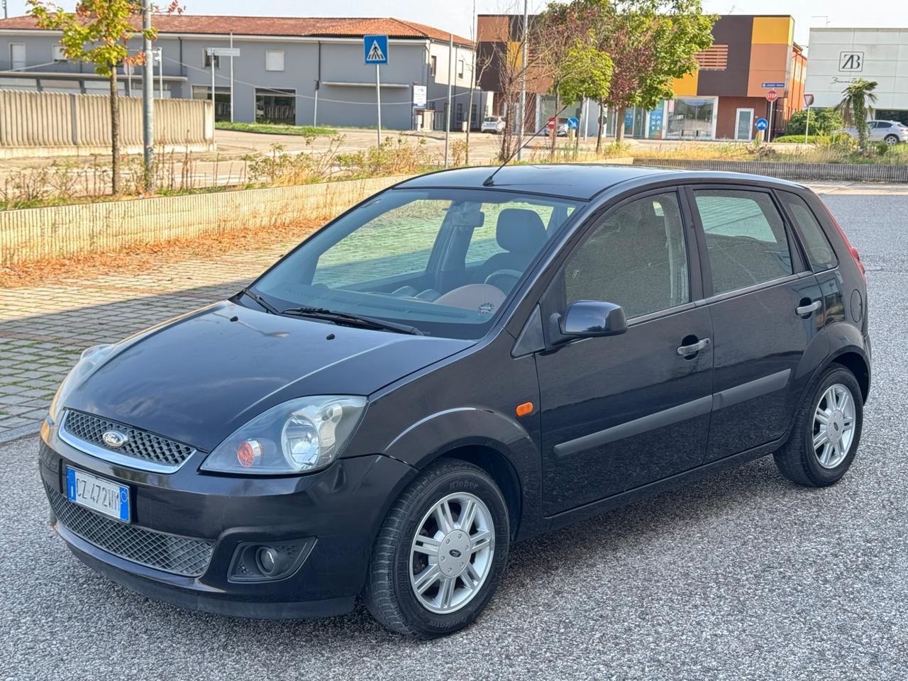 Ford Fiesta 1.4 TDCi 5p. Ghia