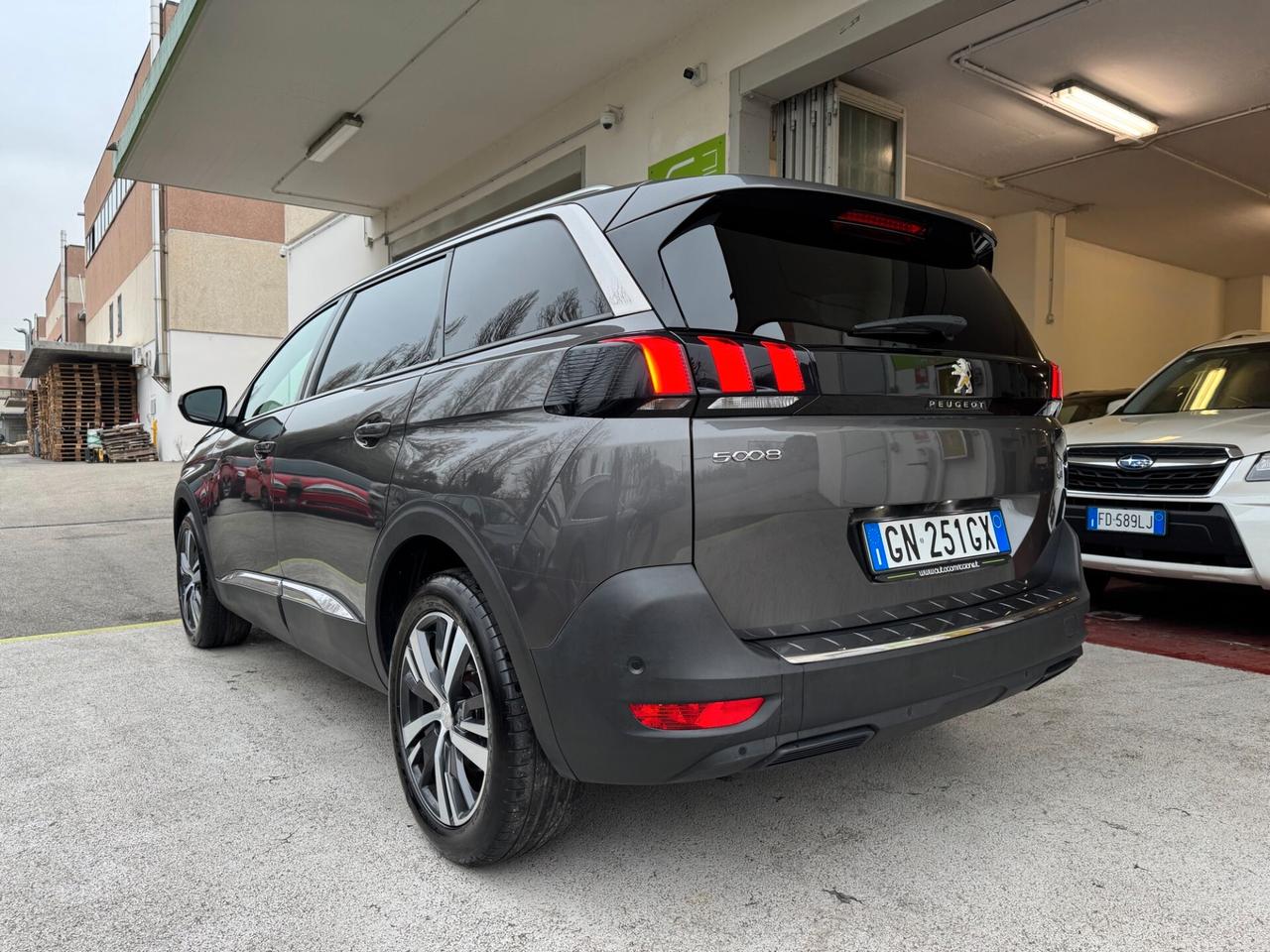 Peugeot 5008 1.5hdi AllurePack 7P GARANZIA 36 MESI