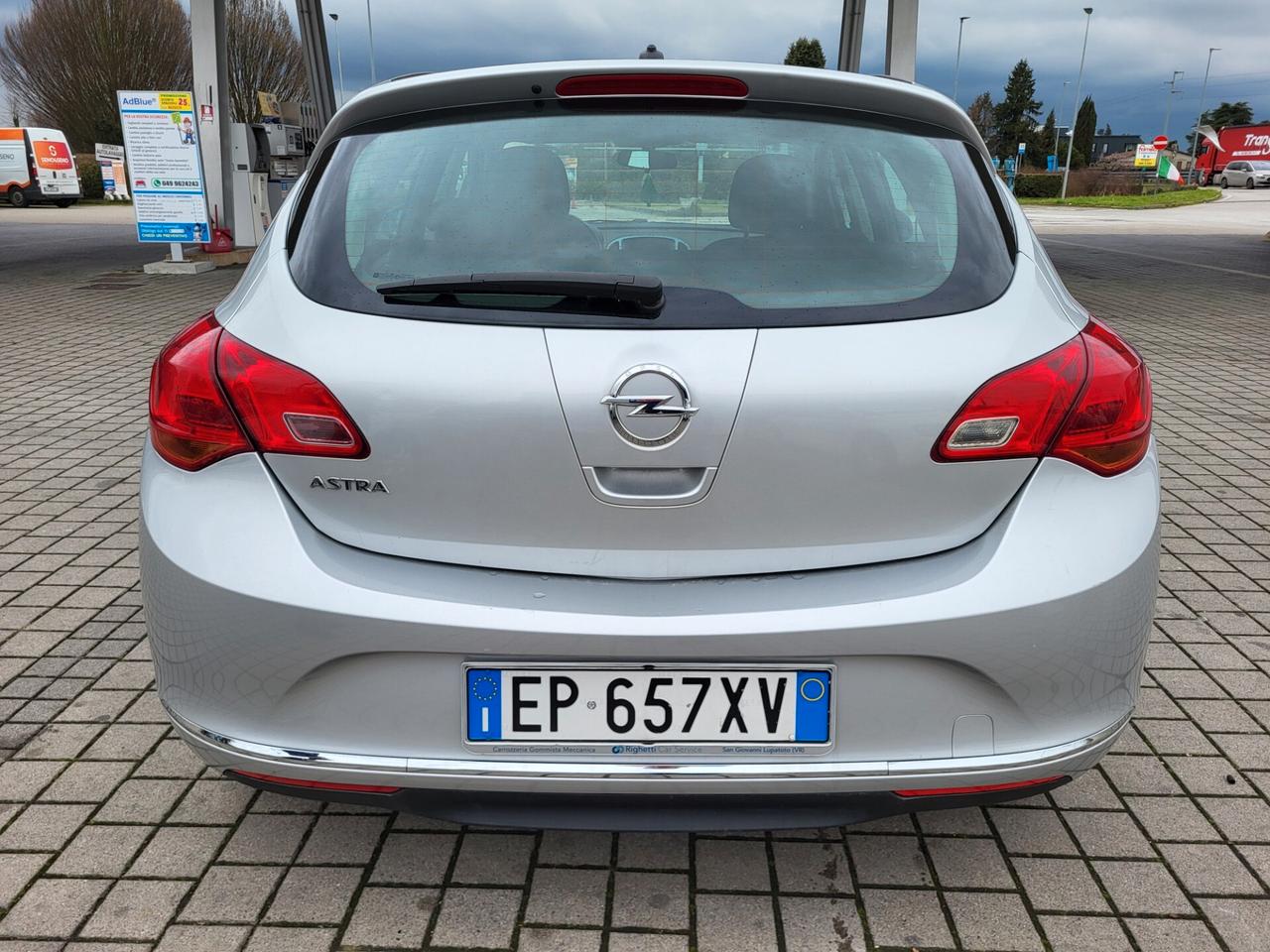 Opel Astra 1.4 100CV 5 porte Elective