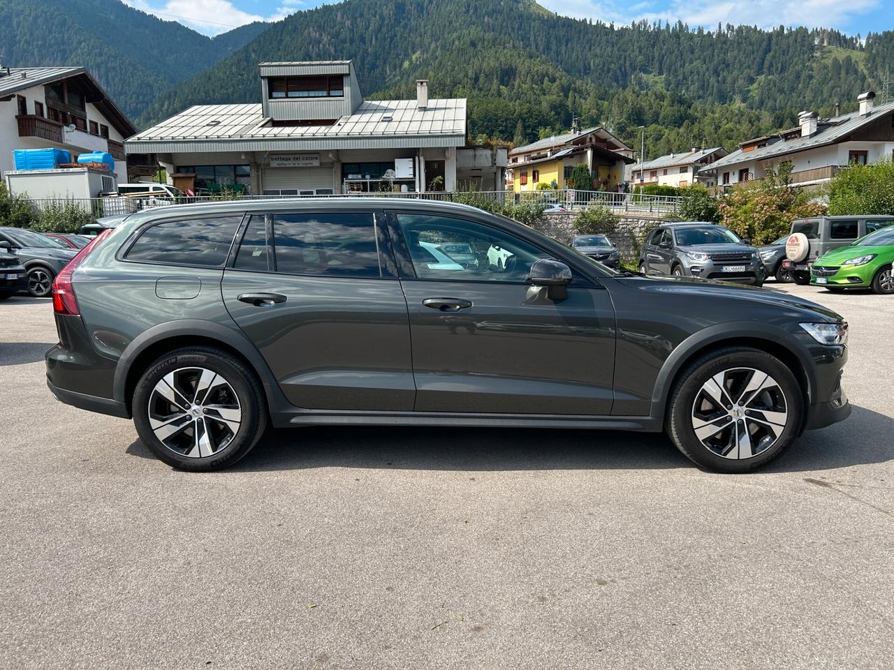 Volvo V60 Cross Country V60 Cross Country B4 (d) AWD automatico Ultimate