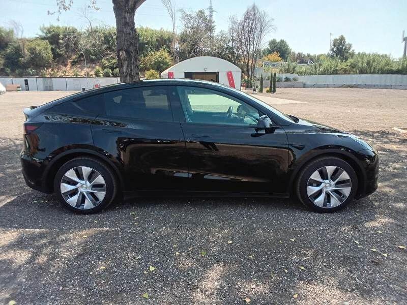 Tesla Model Y Long Range 2024