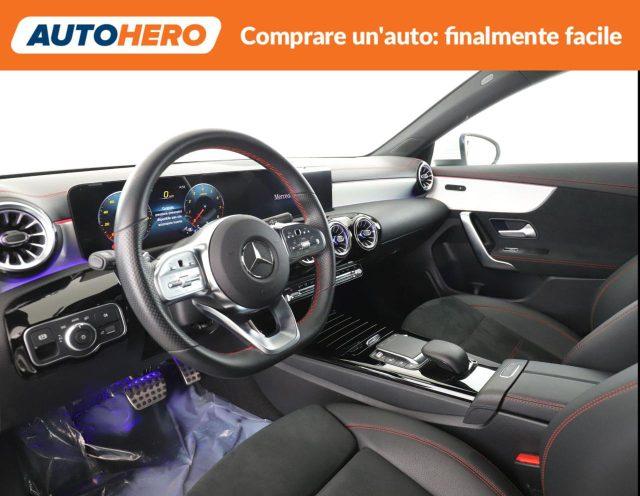 MERCEDES-BENZ CLA 200 Automatic Premium