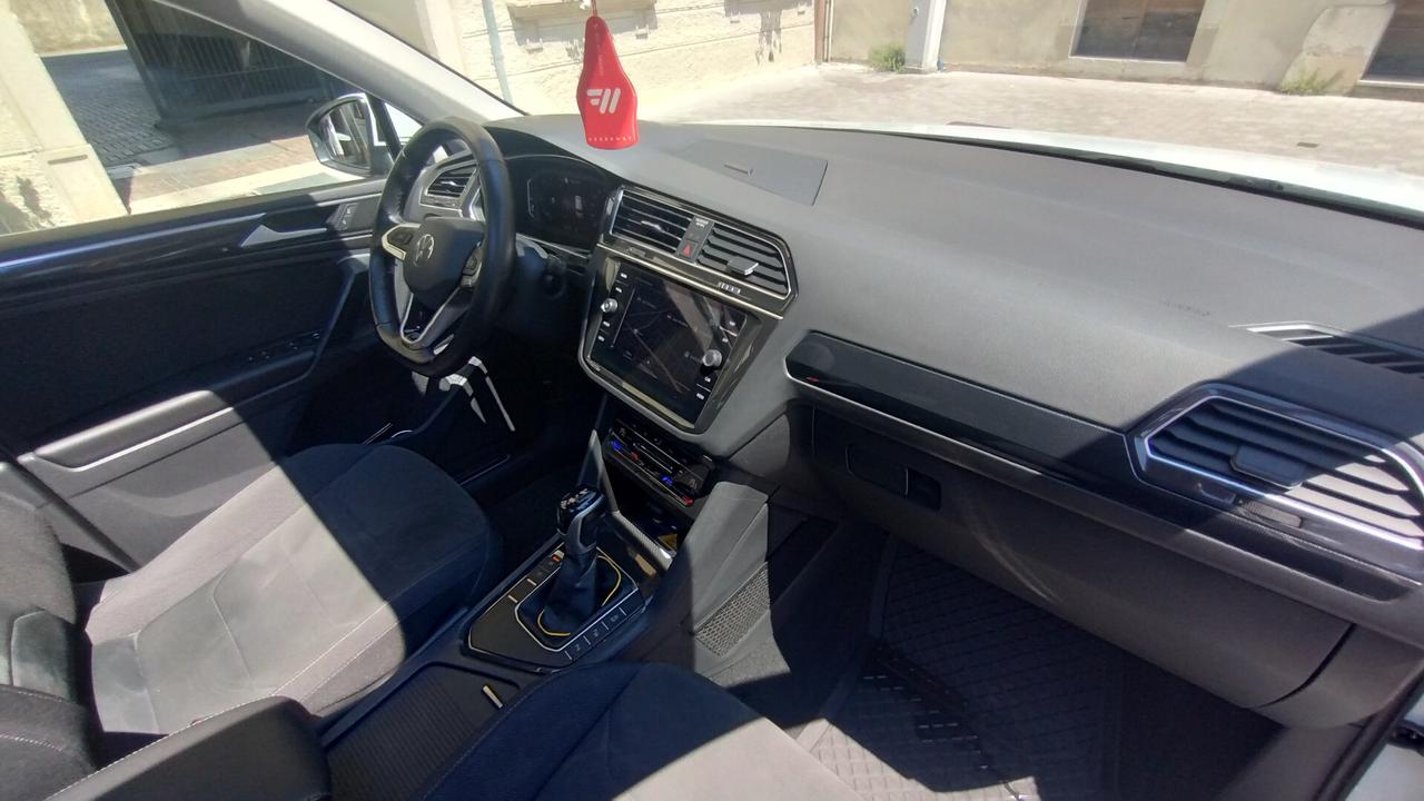 Volkswagen Tiguan 2.0 TDI 150 CV SCR DSG Elegance