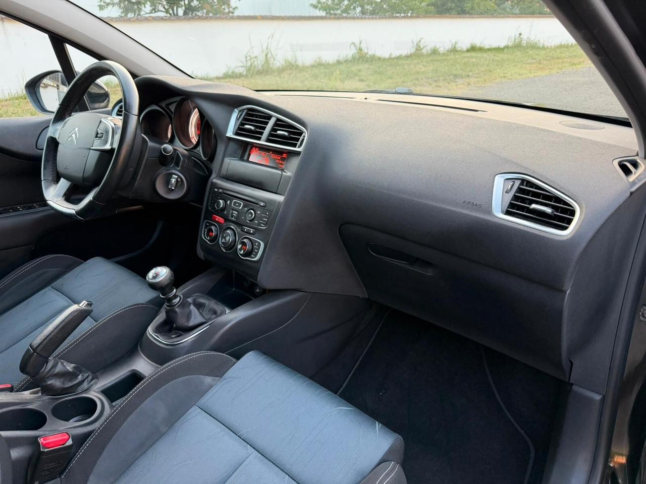 Citroen C4 1.6 e-HDi Berlina 115cv