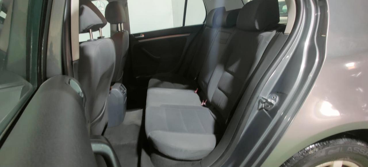 Volkswagen golf 5 1.9 TDI 105cv Novembre 2005