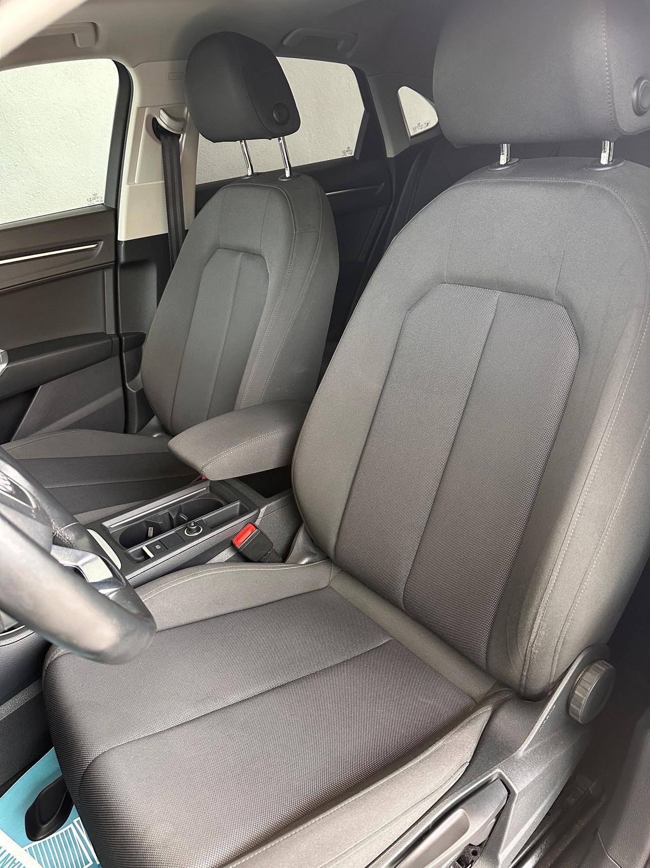 Audi Q3 Sportback 35 2.0 tdi s-tronic