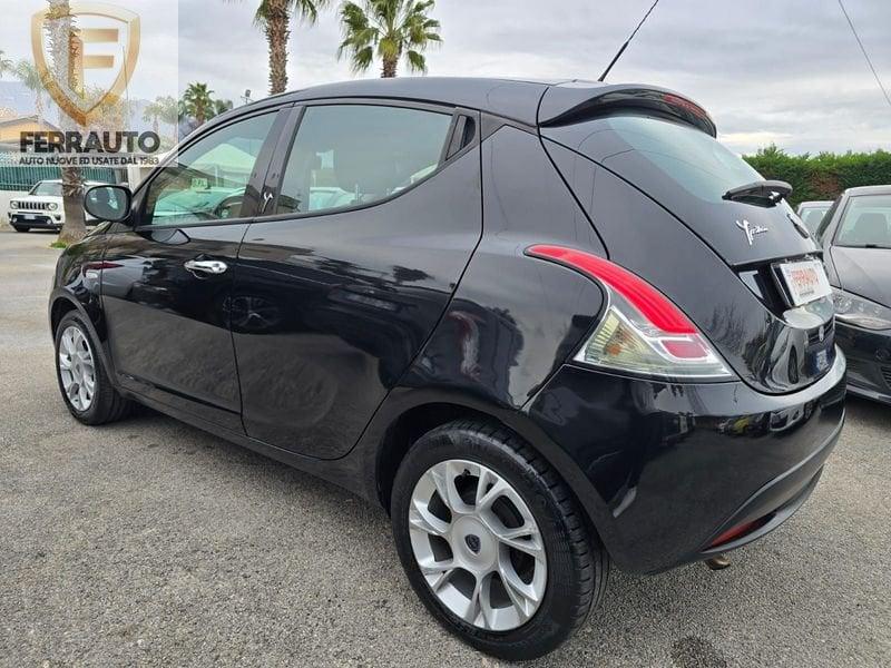 Lancia Ypsilon 0.9 TwinAir 85 CV 5 porte S&S DFN Gold