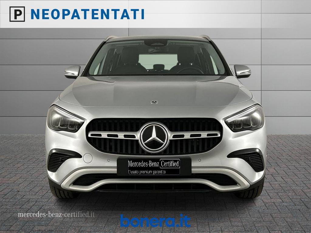 Mercedes GLA 180 180 D Advanced 8G-DCT