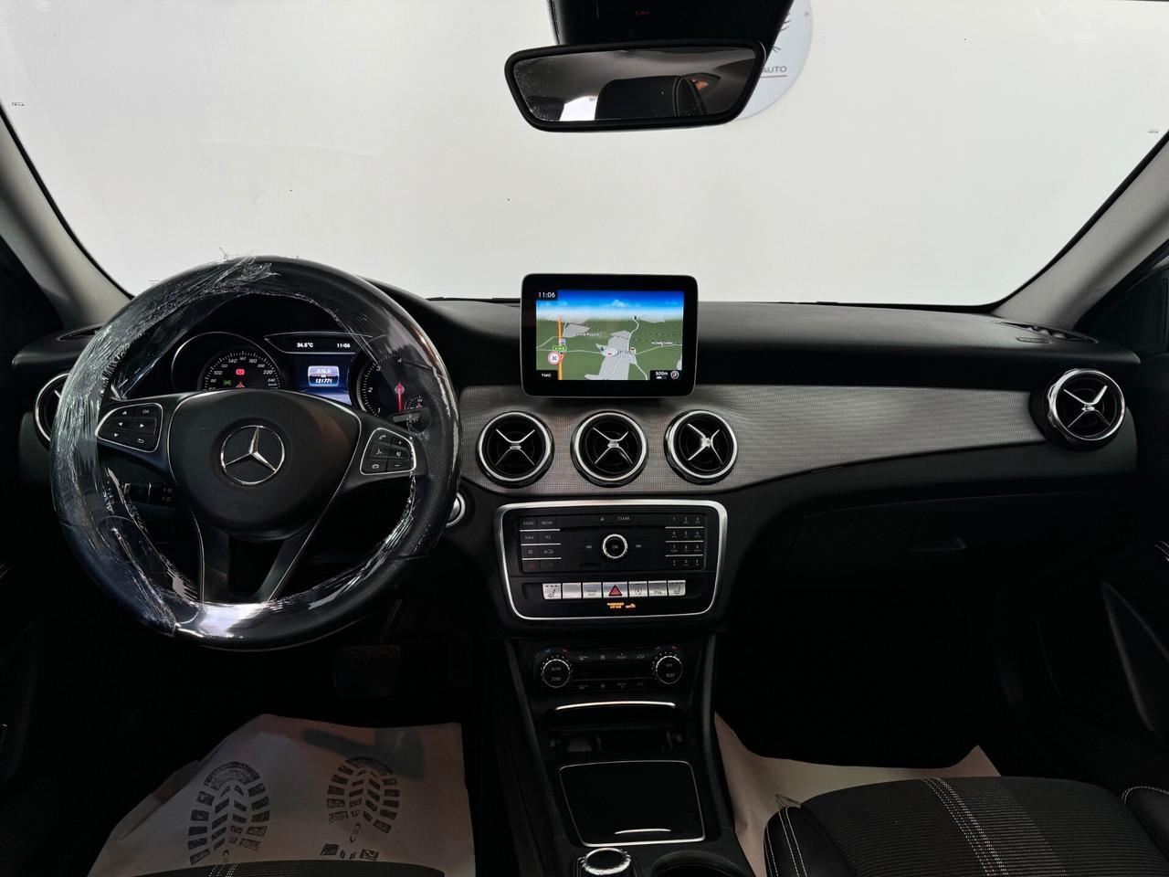 Mercedes-benz GLA 220 -AUTO- Premium-TETTO-2019