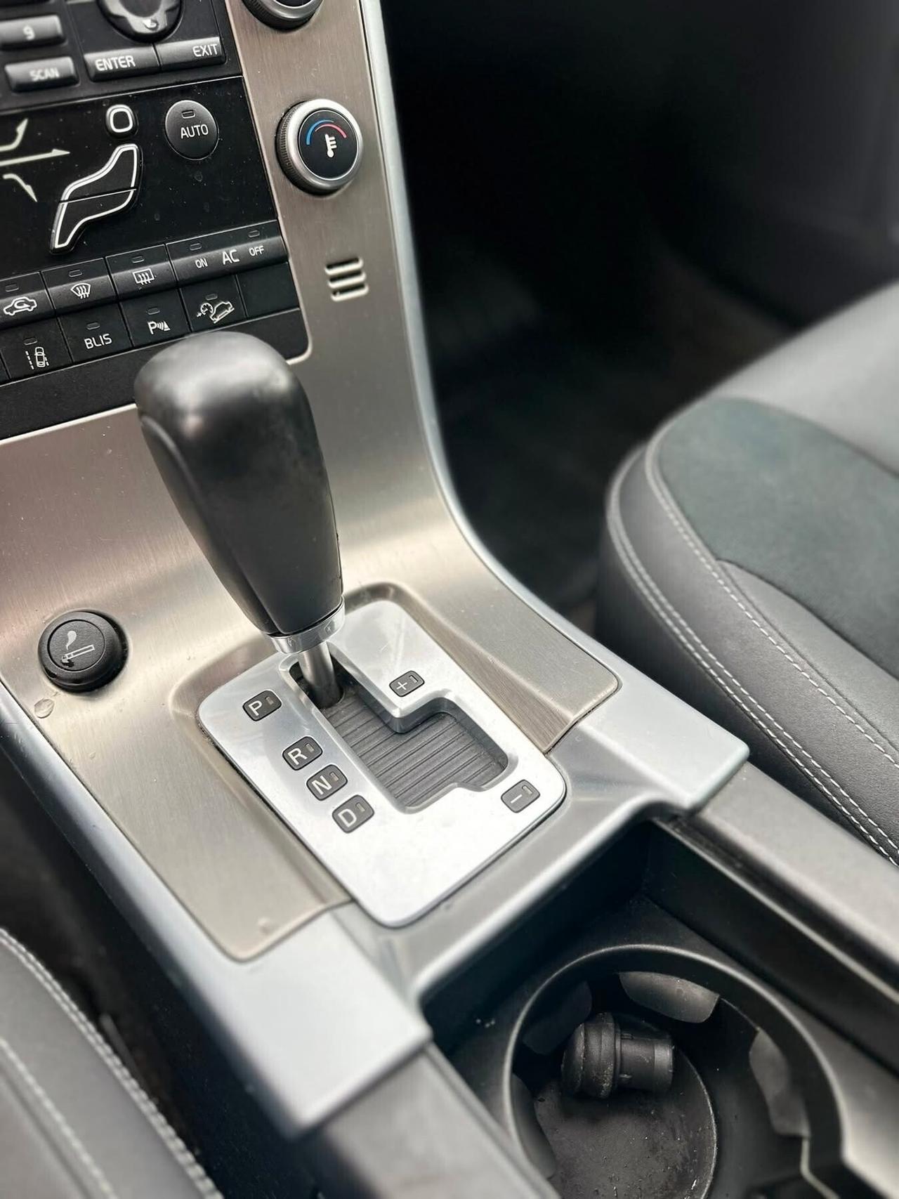 Volvo XC 60 XC60 2.4 D 4X4 (AUTOMATICA)