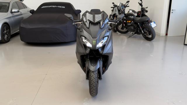 YAMAHA T Max 560