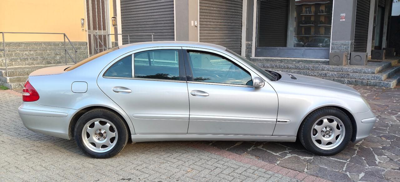 Mercedes E 200 K metano LEGGERE