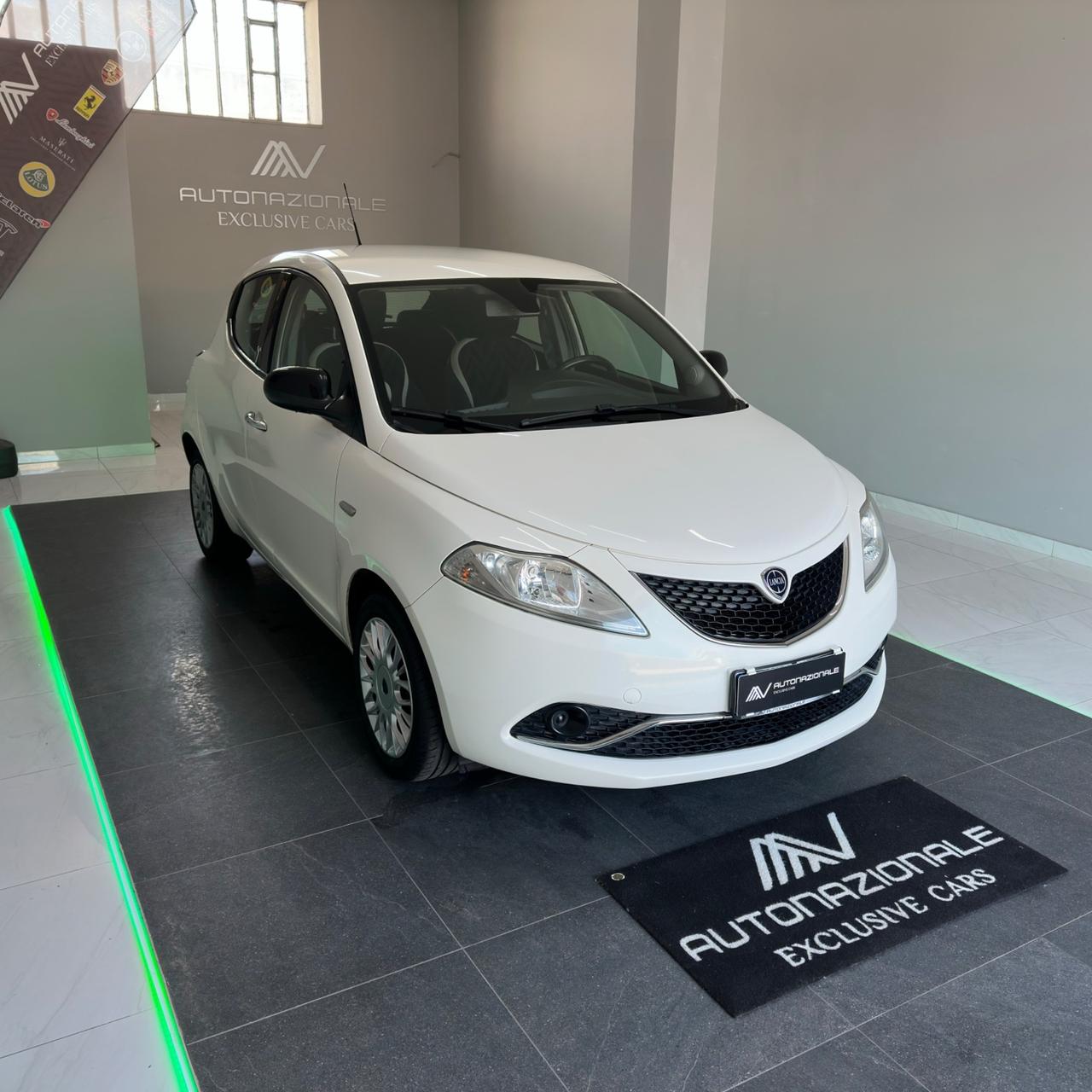 Lancia Ypsilon 1.2 69 CV 5 porte Gold my18