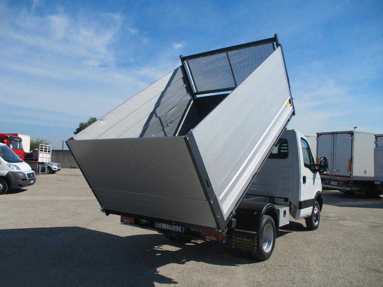 Iveco Daily 35C11 2.3 110CV E5 RIBALTABILE TRILATERALE +SOVRAS