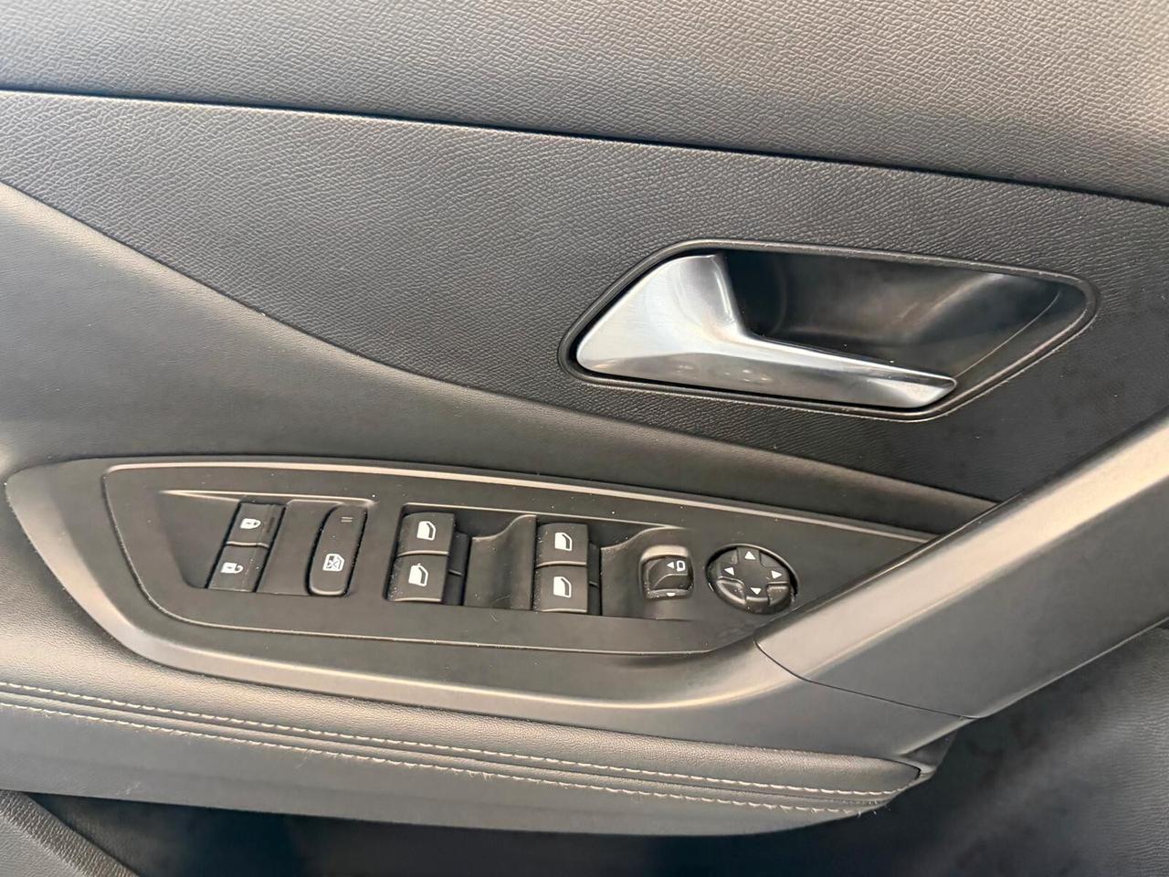 PEUGEOT 308 S.W. ALLURE 1.5 EAT8 130CV PELLE NAVI CAM ANNO 2023