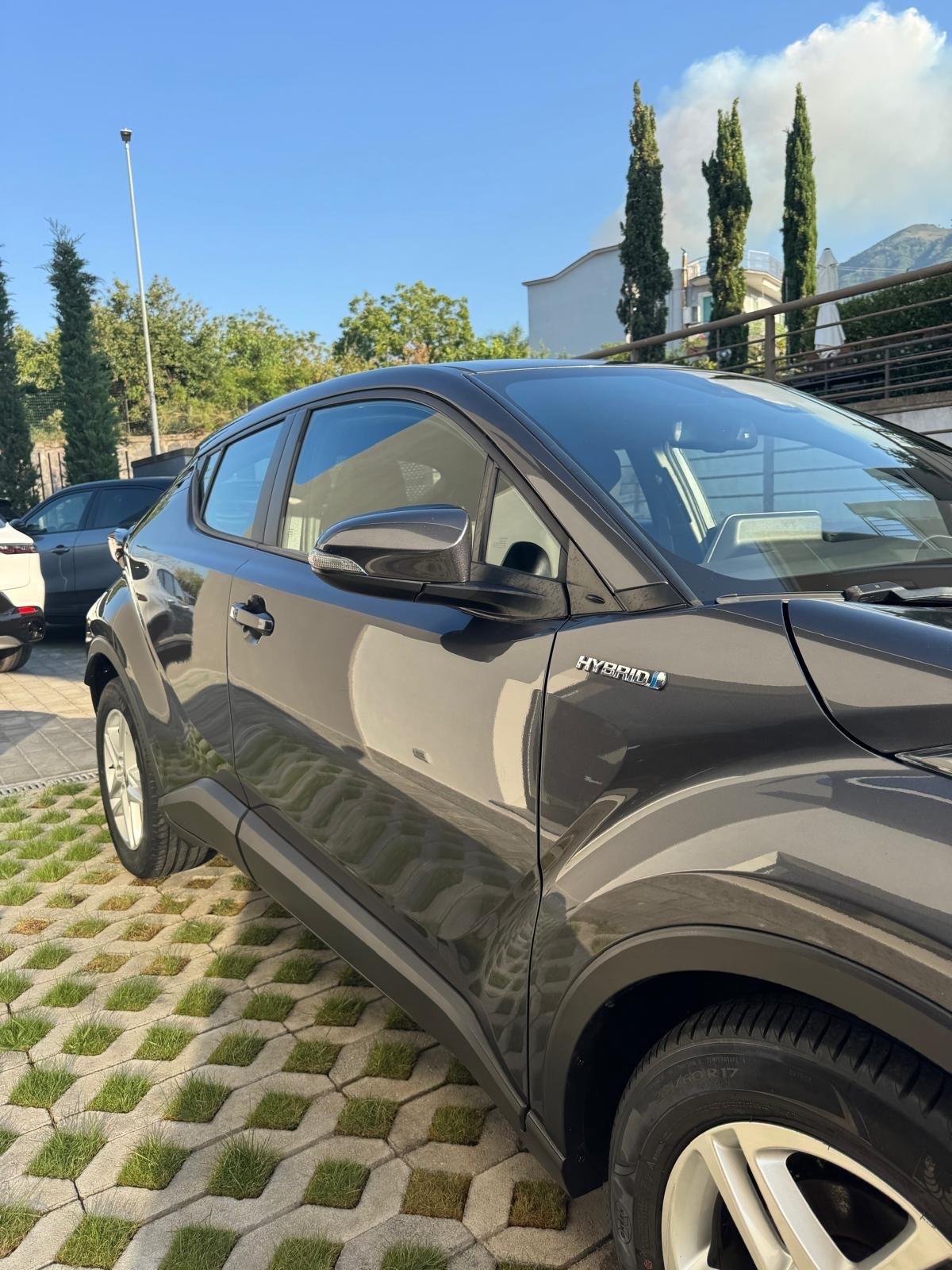 Toyota C-HR 1.8 Hybrid E-CVT Active