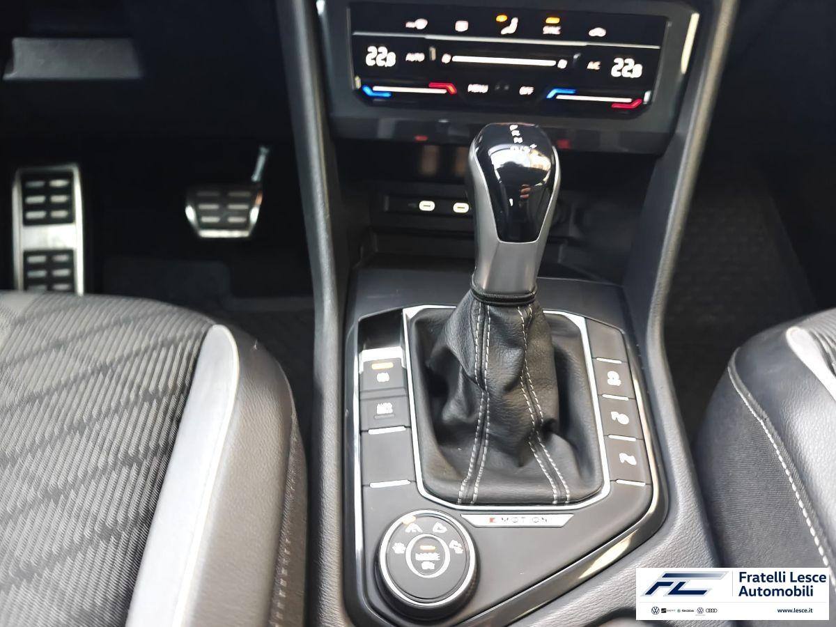 VOLKSWAGEN - Tiguan 2.0 tdi R-Line 4motion 200cv dsg (Esposizione Piano Lago)