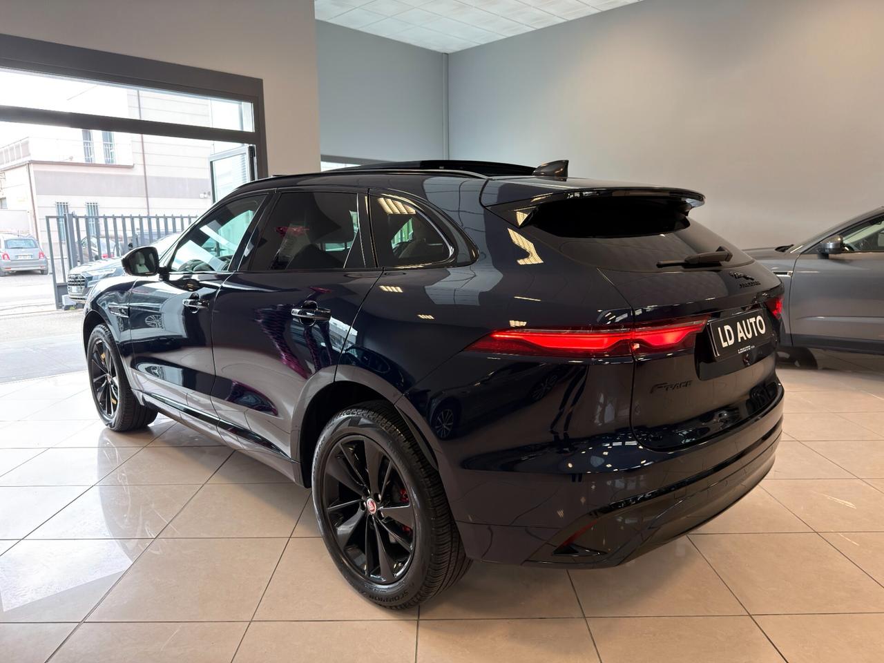 Jaguar F-Pace 2.0 250 CV AWD aut. R-Dynamic Black