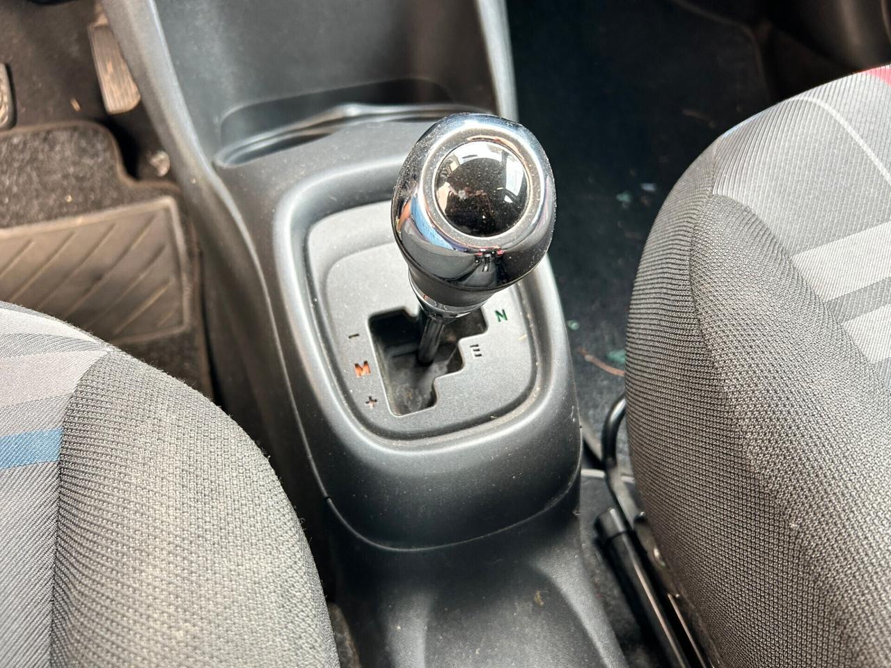 Peugeot 108 1.0 Benz. Aut. 68CV - 2016 Incidentata