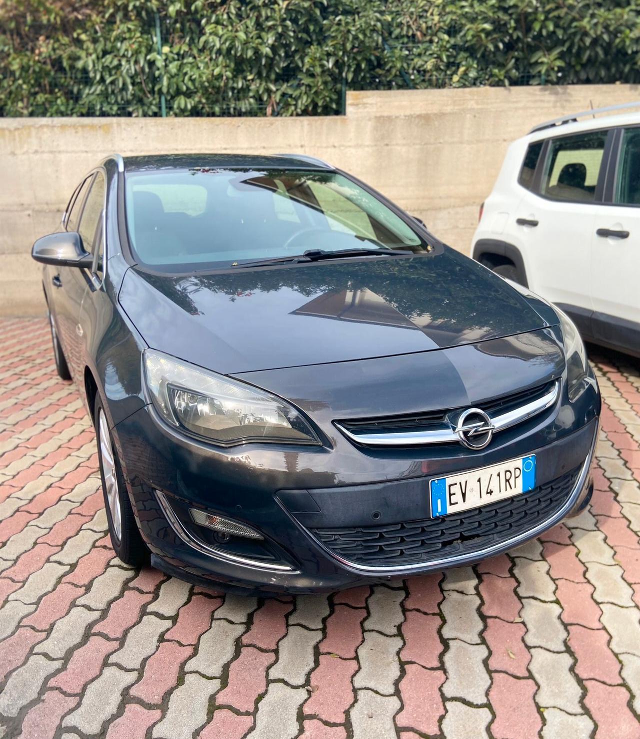 Opel Astra Sports Tourer 1.7 TDCI 130cv Cosmo