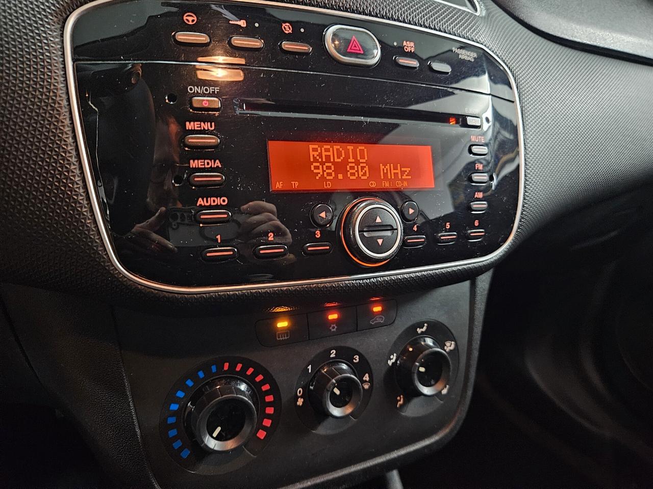 FIAT PUNTO STREET 1.3 M-JET 2016 CON 126.000KM