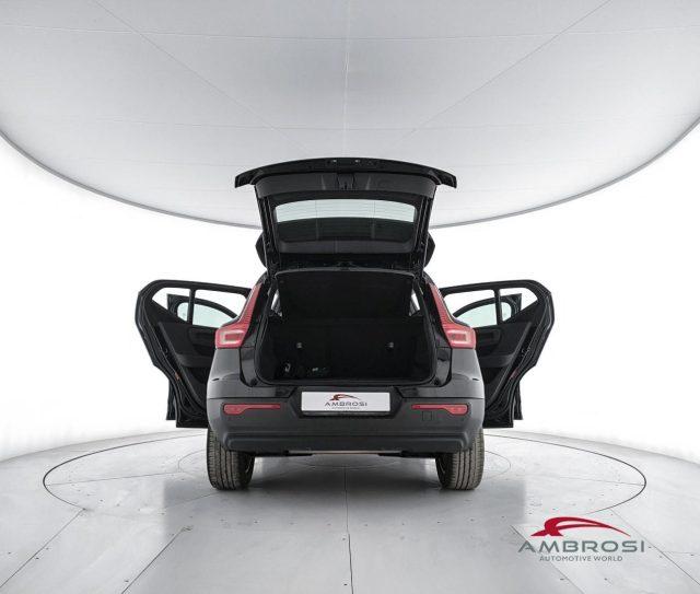 VOLVO XC40 D3 Momentum Core - PER OPERATORI DEL SETTORE