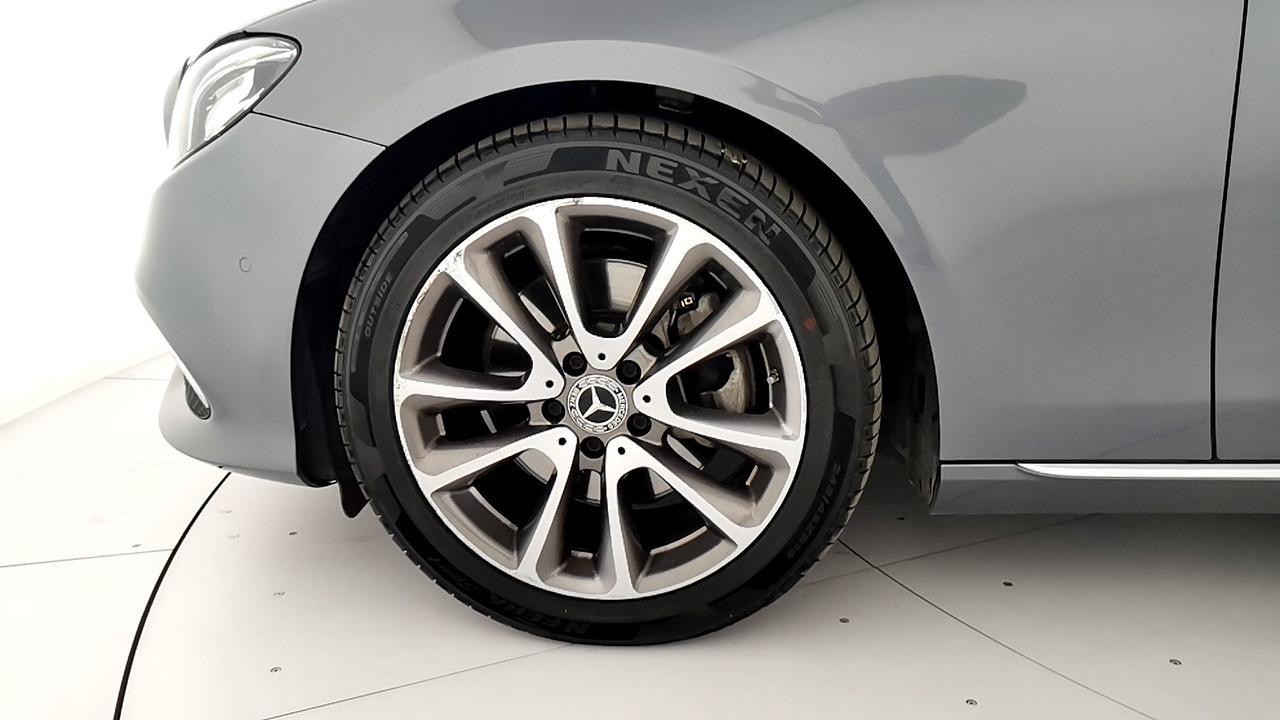 Mercedes-Benz Classe E - S213 SW - E SW 220 d Business Sport auto