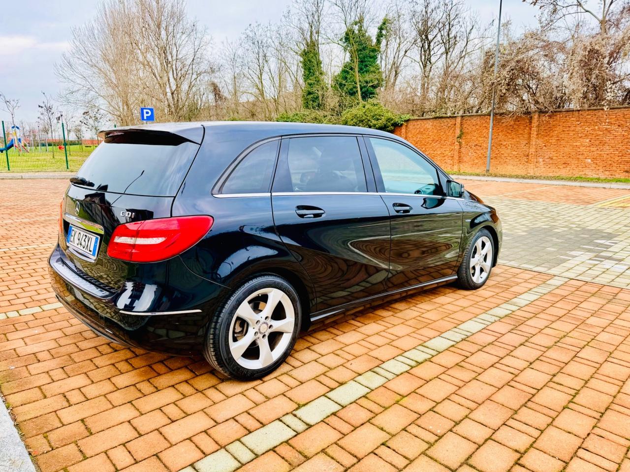 Mercedes-benz B 200 CDI BlueEFFICIENCY Executive