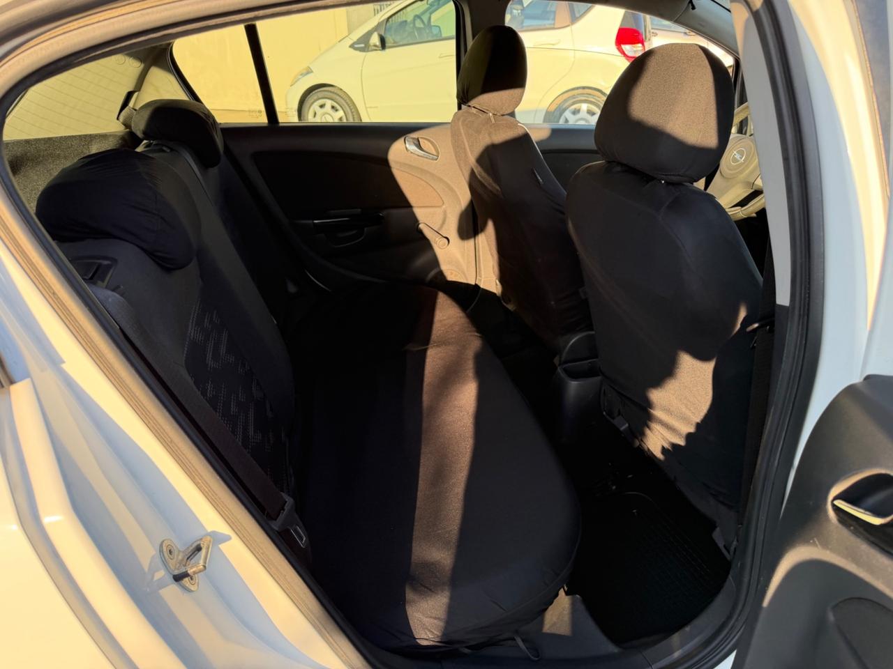 Opel Corsa 1.2 5 porte Elective 2012