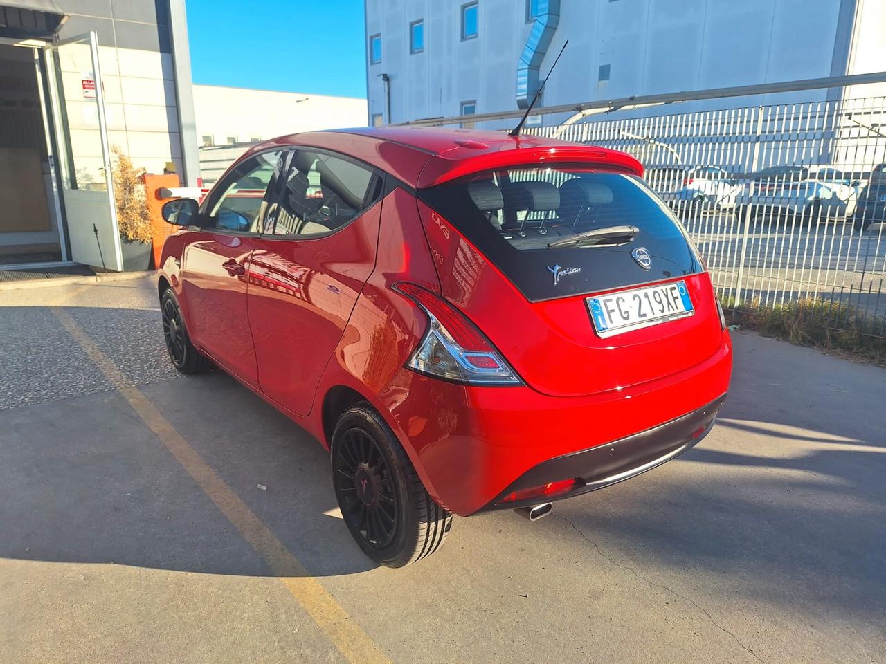 Lancia Ypsilon 1.2 69 CV 5 porte Platinum