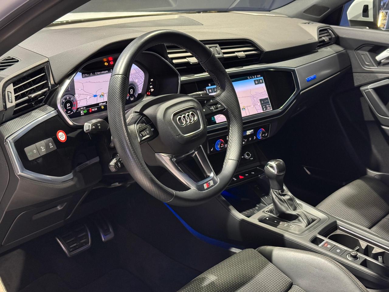 Audi Q3 SPB 40 TDI quattro S-Line Identity Black