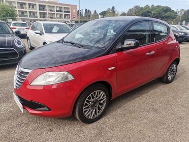Lancia Ypsilon 1.2 69 CV 5 porte S&S Black&Red