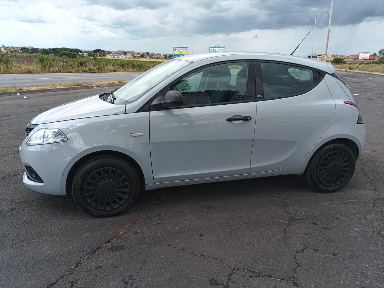 Lancia Ypsilon 1.2 69 CV UNIPRO' SOLO KM 14000