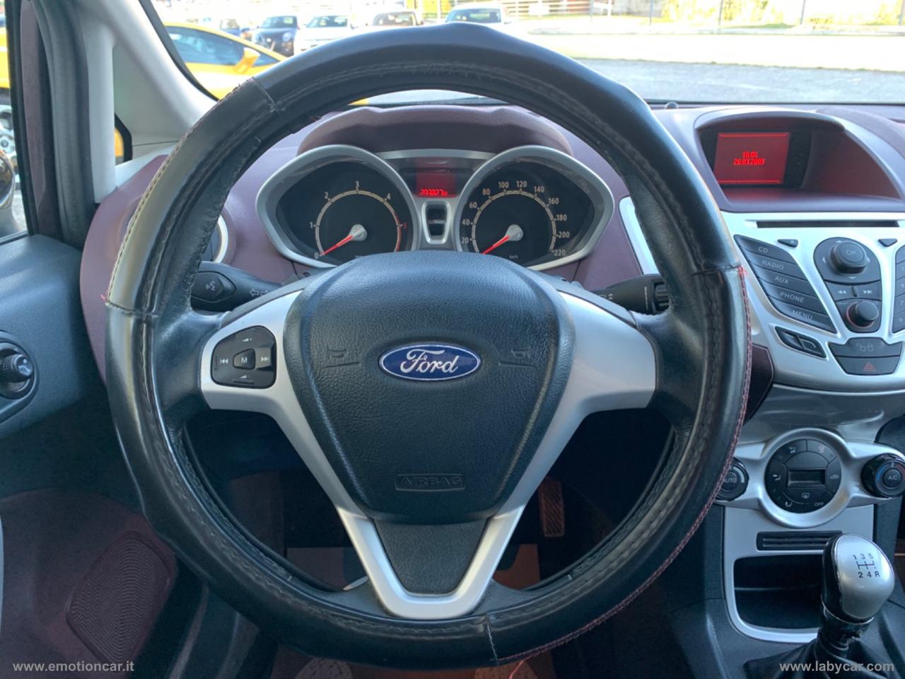 FORD Fiesta 1.4 TDCi 68 CV 5p. Titanium - 2009