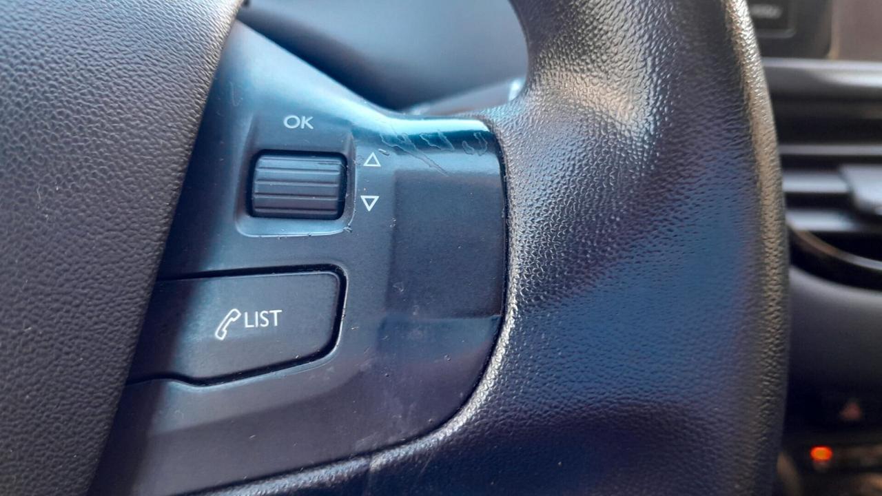 Peugeot 208 PureTech 82 5 porte Allure - Imp Gpl