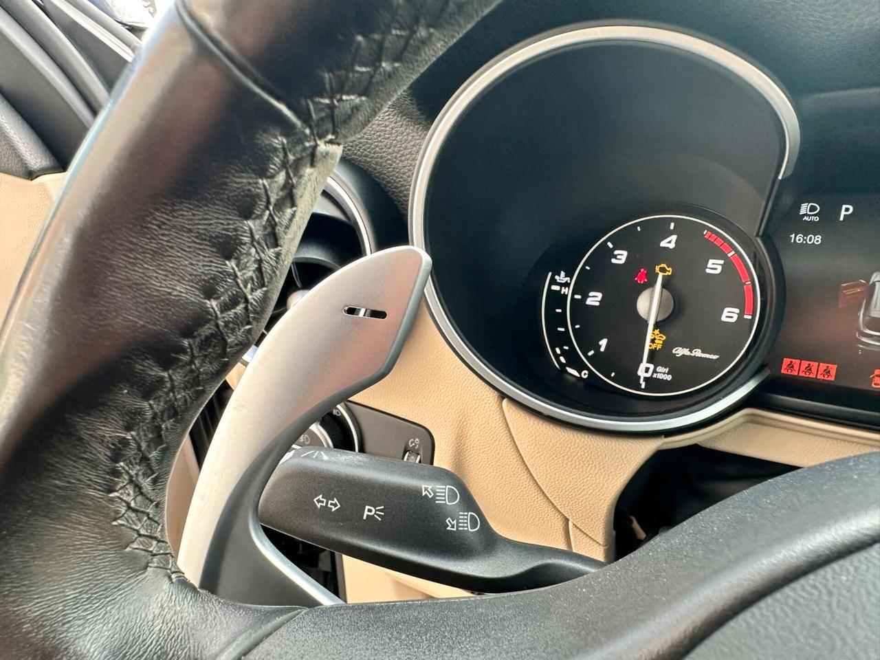 Alfa Romeo Stelvio 2.2 Turbodiesel 210 CV AT8 Q4 Super