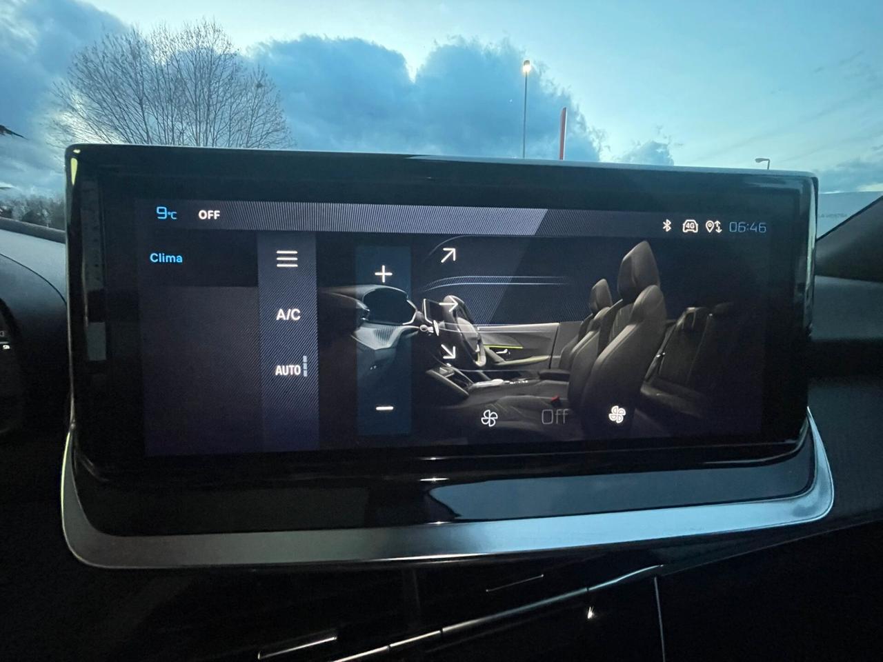 Peugeot 2008 PureTech 130 S&S EAT8 Allure