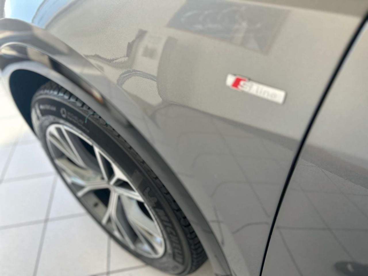 Audi Q8 50 TDI 286 CV quattro S LINE 2019