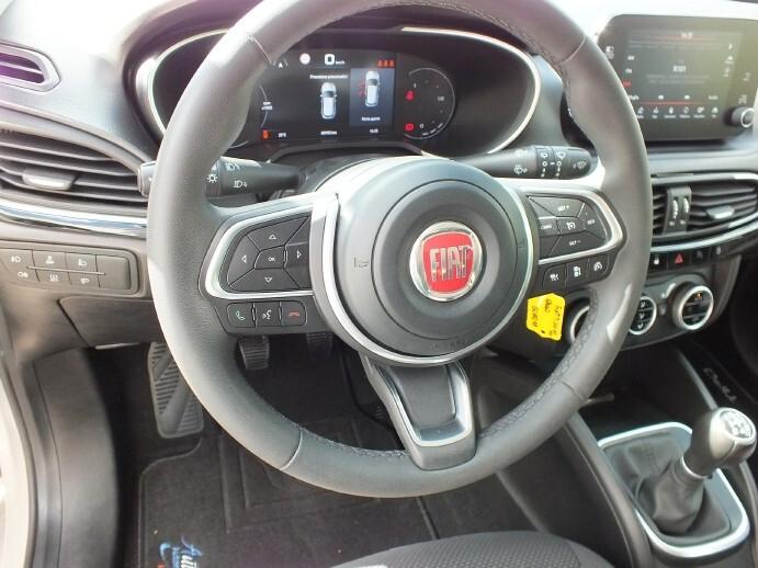 Fiat Tipo 1.3 Mjt*NAVI DI SERIE*NEOPATENTATI*iva esposta*
