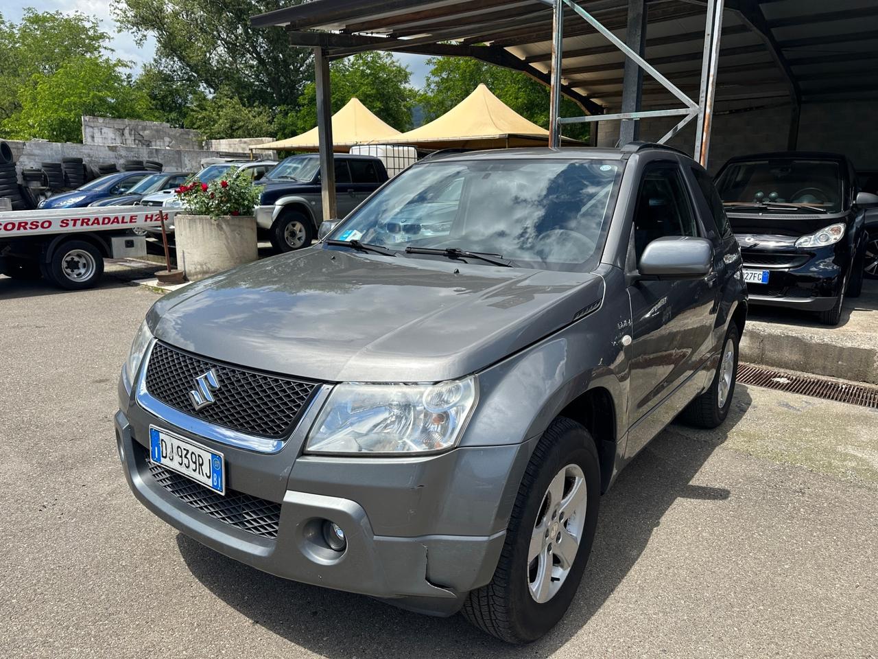 Suzuki Grand Vitara 1.9 3 porte grandinata
